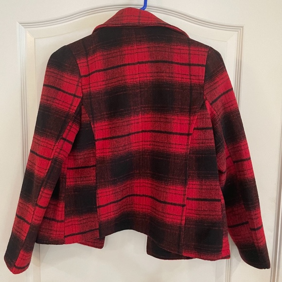 Red and black plaid jacket - Picture 2 of 3